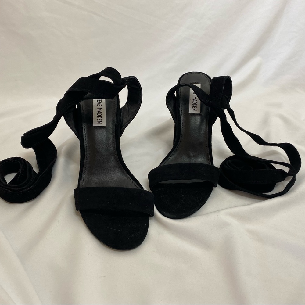 BRAND NEW Steve Madden straps heels